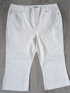 Jones & Co Plus Size White Denim High Waisted Cuffed Hem Capsule Capris Size 16